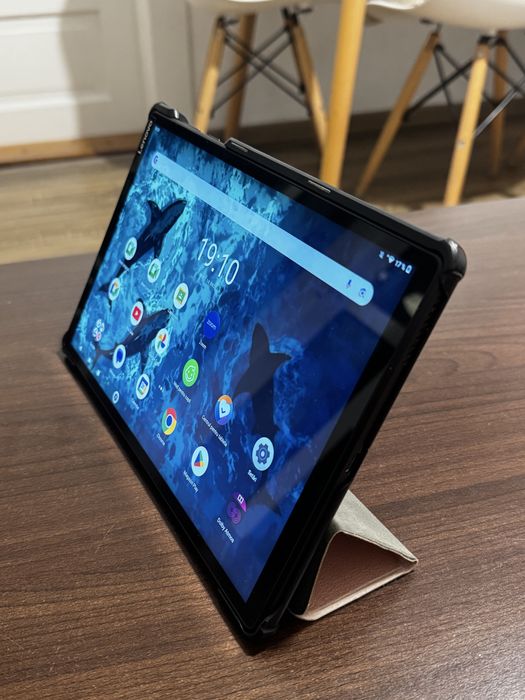 Lenovo tab m10 plus