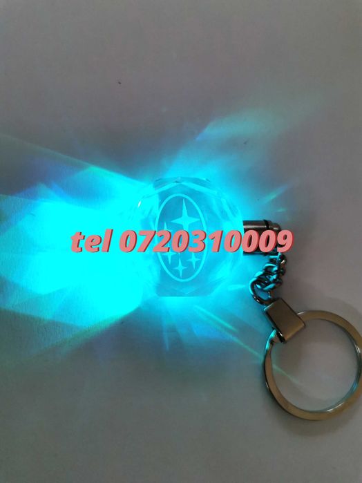 Breloc Sticla Cristal Cu Led 6 Culori Subaru Sau Alte Auto