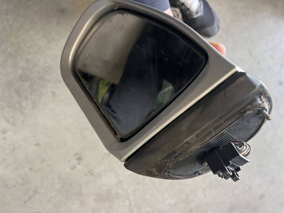 Огледало Mercedes E Class 2003г.