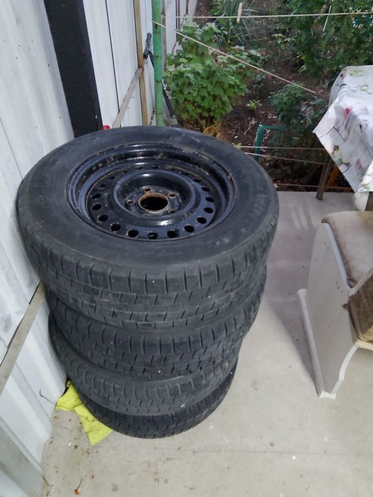 Зимняя резина с дисками БМВ