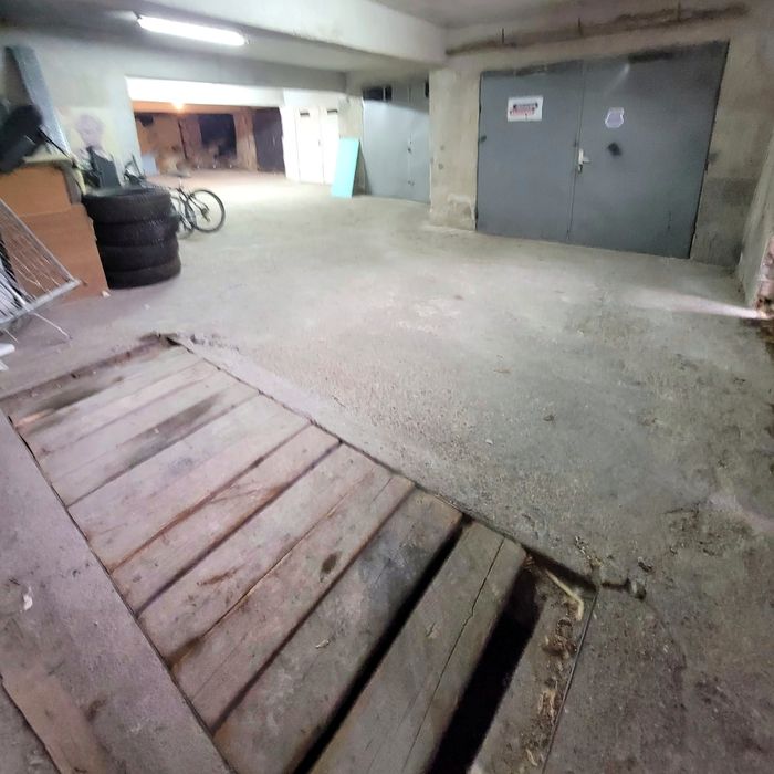 Дава се под наем Гараж / Паркомясто в Велико Търново, Колю Фичето - 20 кв.м за 84.15 € - Снимка #5