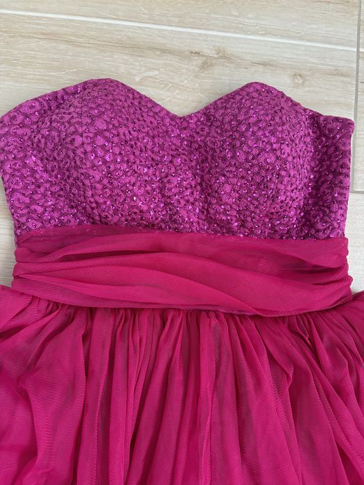 Rochie de bal fucsia