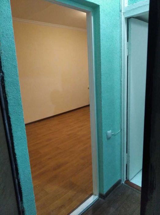 Продается 2 х комн. переделен 3-х комн. квартира возле ТТЗ автостанции