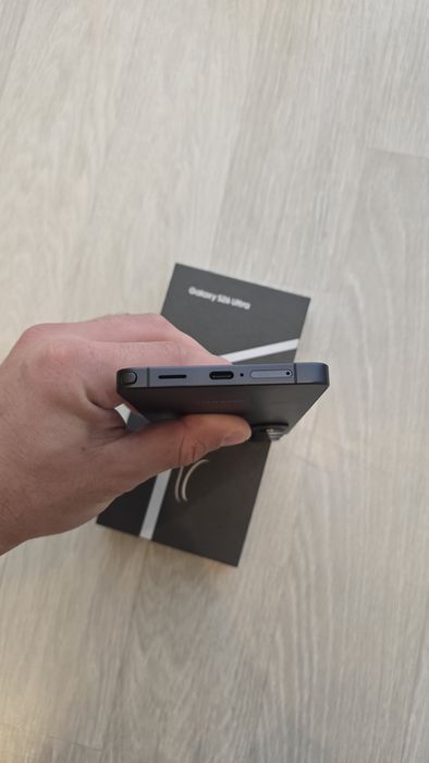 Samsung S26 Ultra 512GB Чисто Нов!