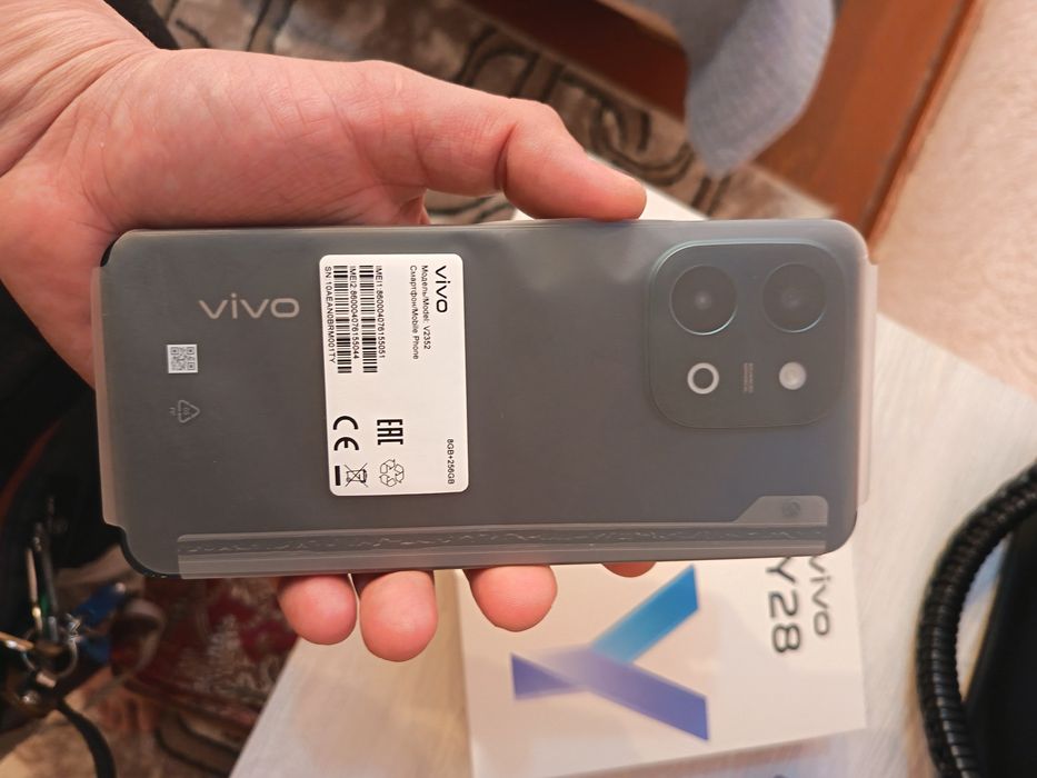 Продам смартфон vivo Y28 256/8 новый