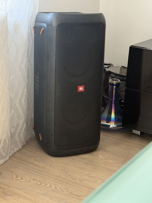 Jbl boxe partybox 200