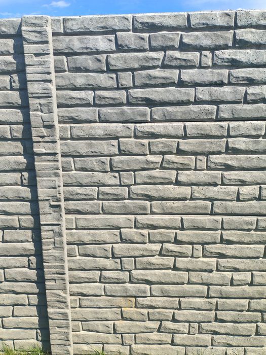 Constructii şi finisaje,  Garduri din Placi de beton