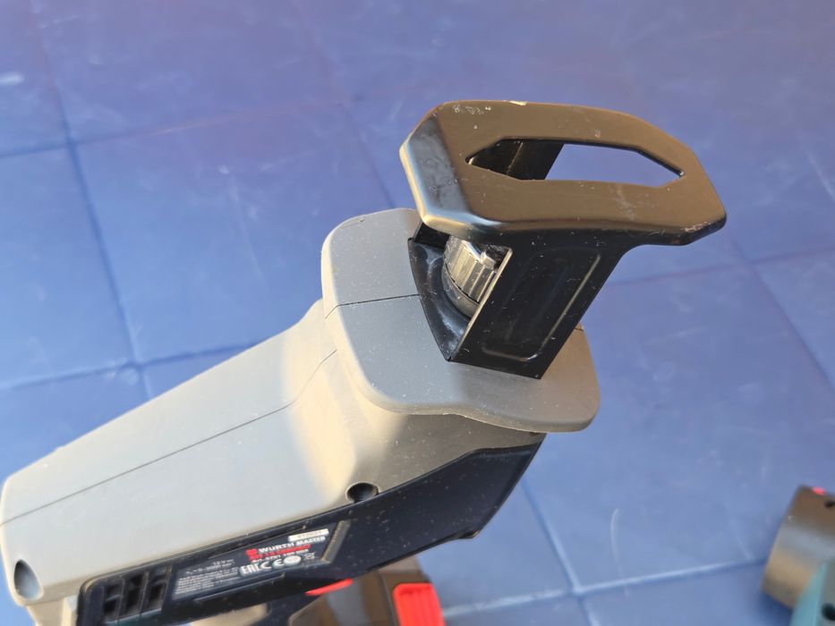 Акумулаторен саблен трион Würth 12V КАТО НОВ