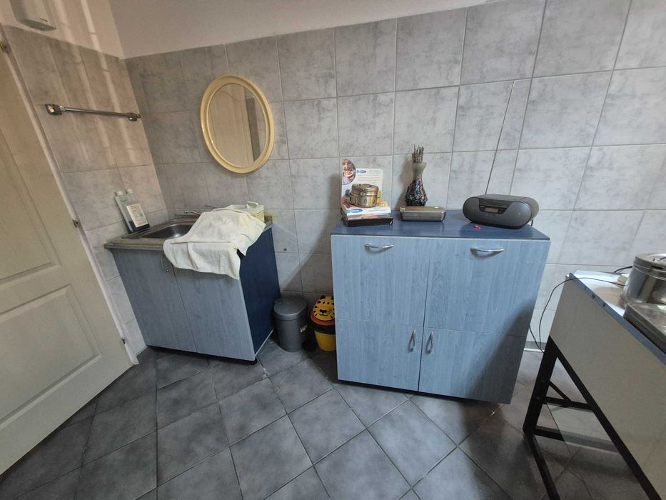 Vand aparatura medicala -stomatologie si scaun medic