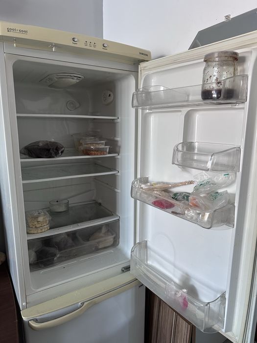 Продам холодильник Samsung