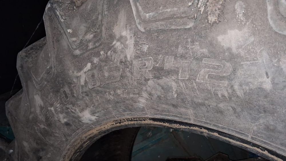 Продам баллоны на бюллер 520/85R42