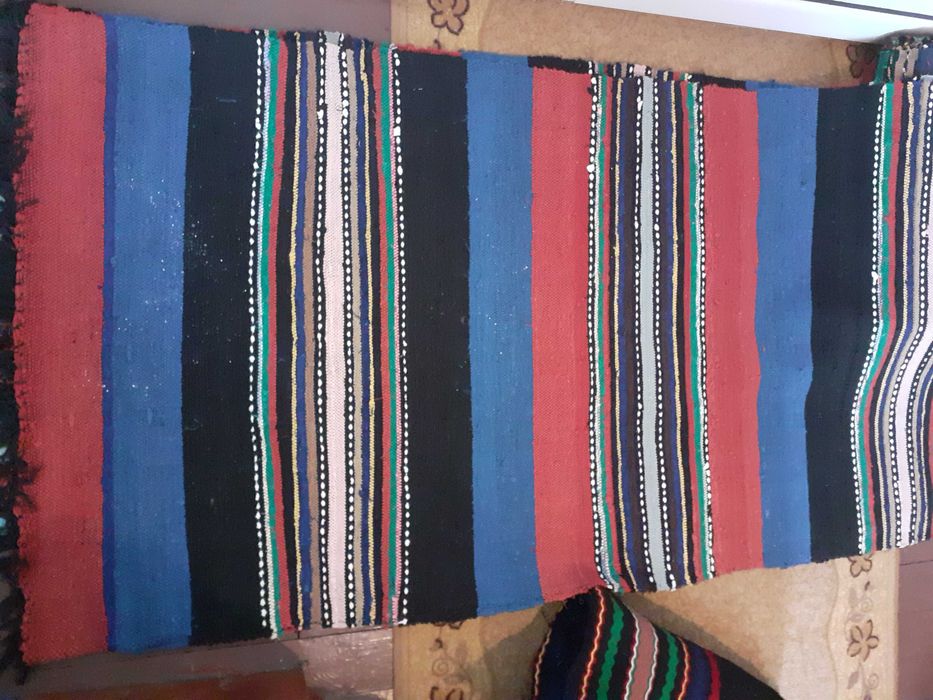 Ръчно тъкани черги