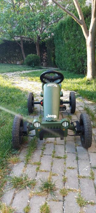 Kart cu pedale Jeep