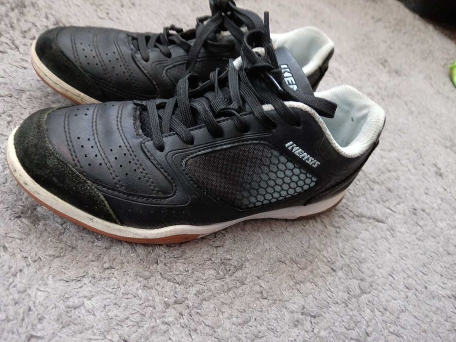 Adidași negri piele.marimea 37.