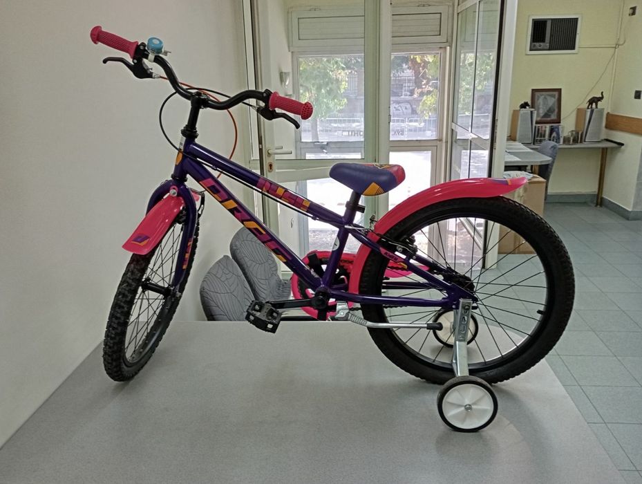 Продавам детско колело