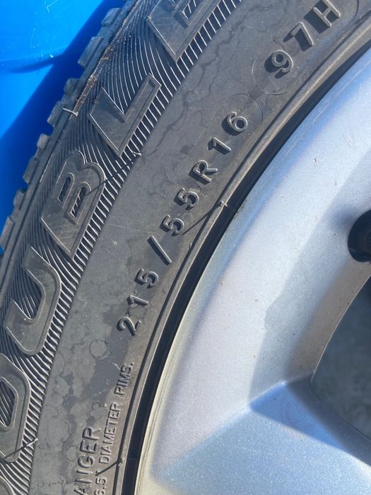 Гуми с джанти Ford 215/55R16