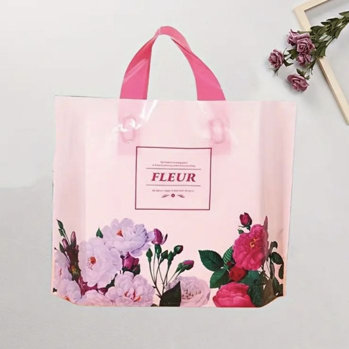 Подарочные пакеты 40*30 см