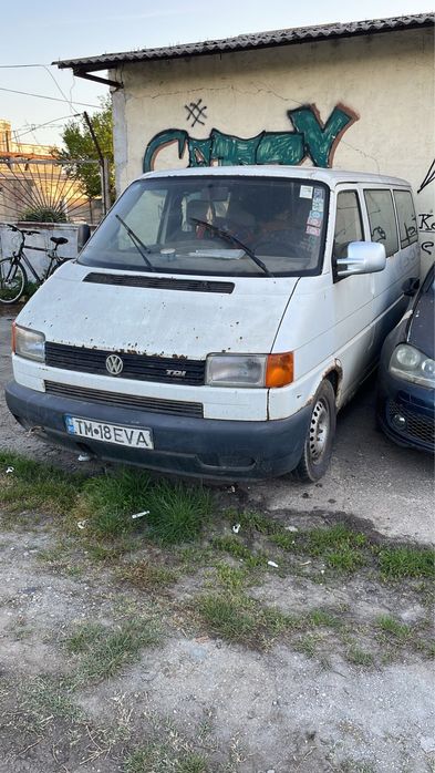 VW bus Transporter T4 varianta LUNGĂ si mixt 2.5 TDI putere 101 CP