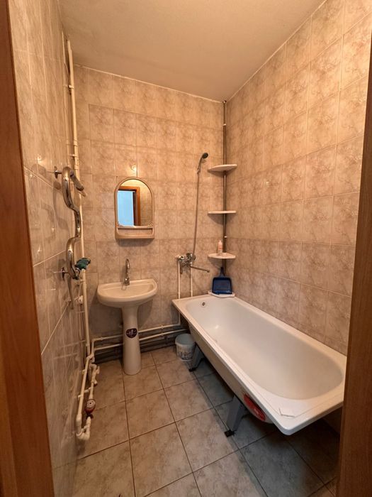 Продам 2х комн береке