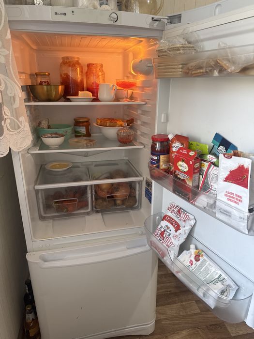 Холодильник индесит