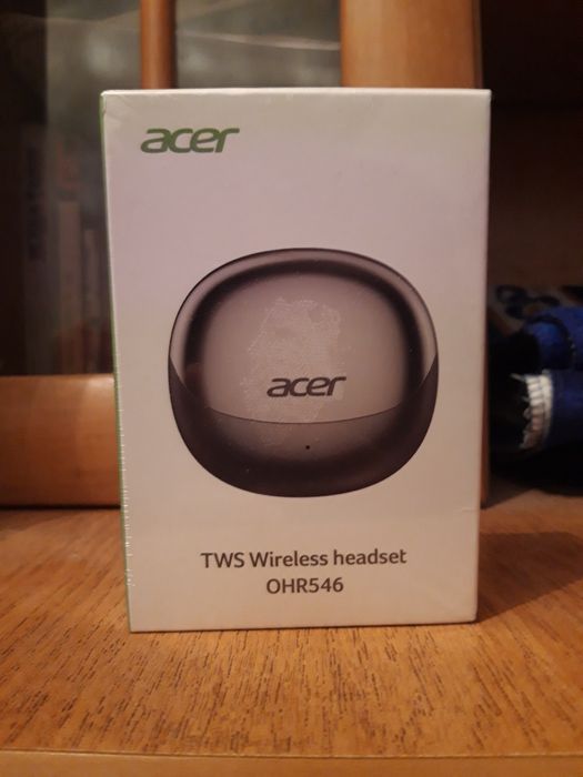 Продам наушники Acer