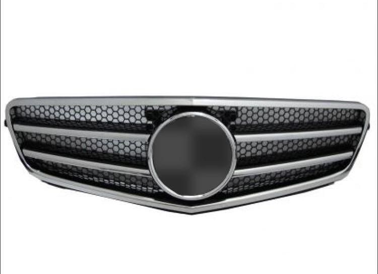 Решетка за Mercedes W204 (2007-2011) - AMG Design