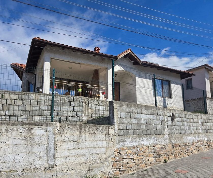 ЕКСКЛУЗИВНО -Собственик продава 2 бр. къщи в Хаджидимово