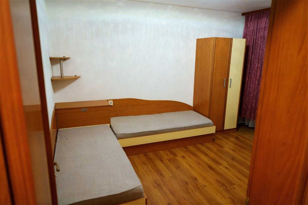 Продава се Тристаен апартамент в Пловдив, Гагарин - 85 кв.м за 1918 €/кв.м - Снимка #9