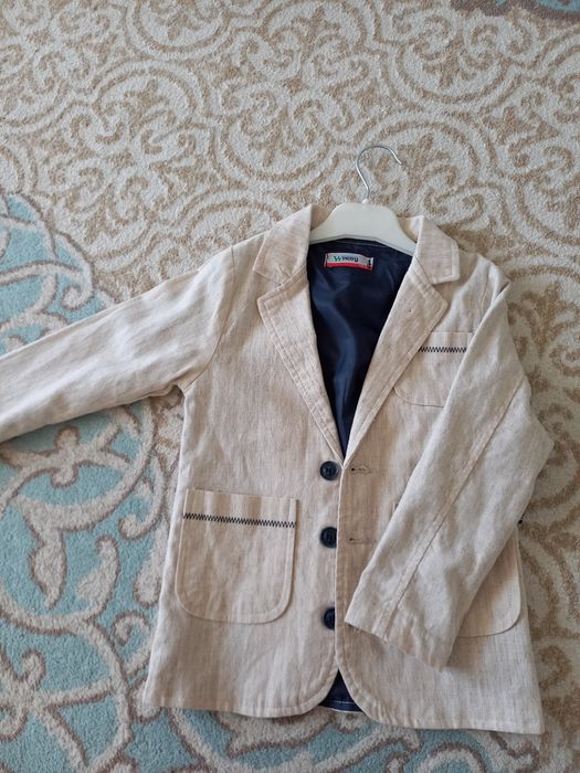 Продам пиджак для мальчика