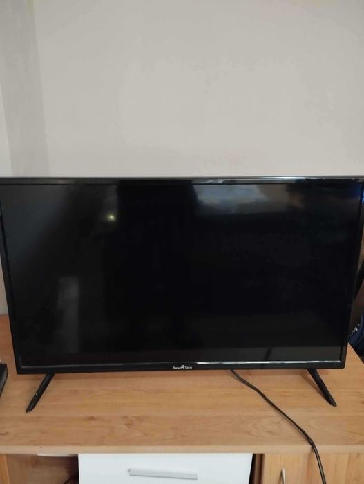 Продавам телевизор smart tech
