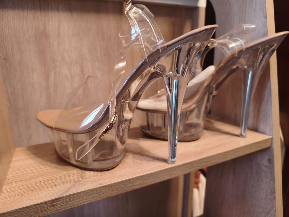 Новые туфли 39 размер