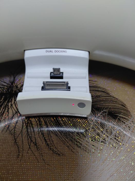 Vind boxa bluetooth si dual dock Samsung  DA-E550