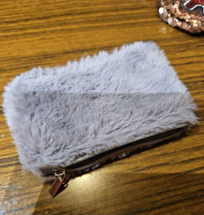 Подарявам портмоненца