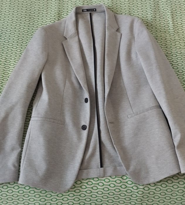Продавам почти ново сако ZARA