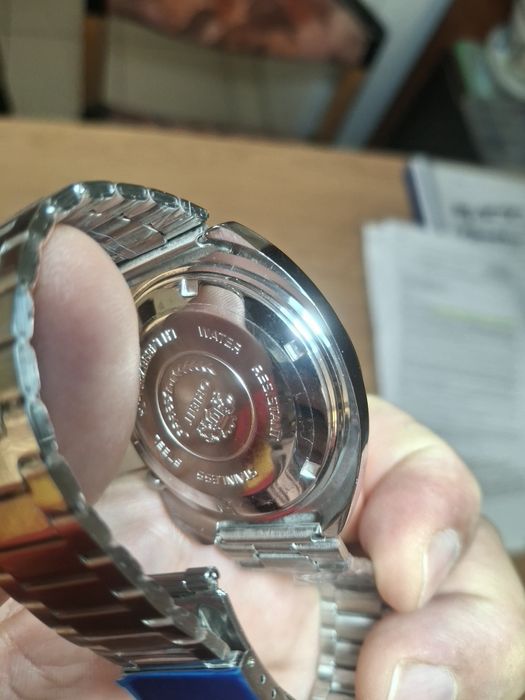 Продавам Ориент Orient  вечен календар