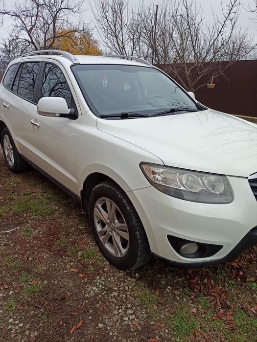 Hyundai Santa Fe 2011 diesel 4*4