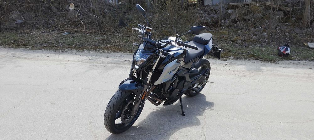 Vând motor CF MOTO NK 650, an 2024, cu doar 200 km la bord!