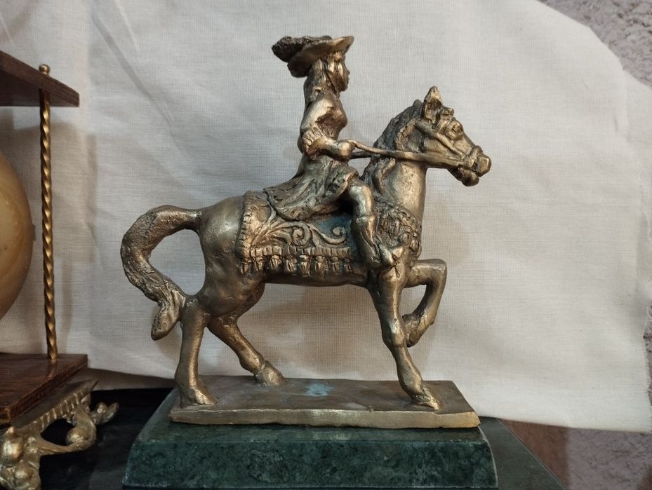 Статуэтки бронза литьё