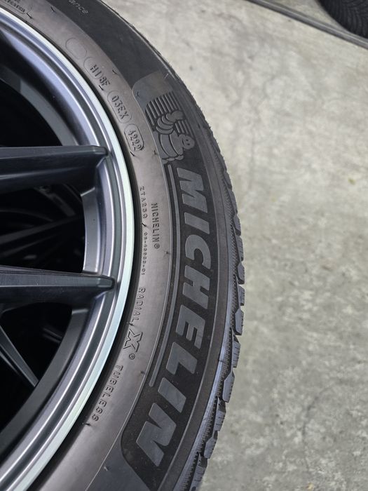 4 Броя 235/55/19 Michelin 8mm 22dot