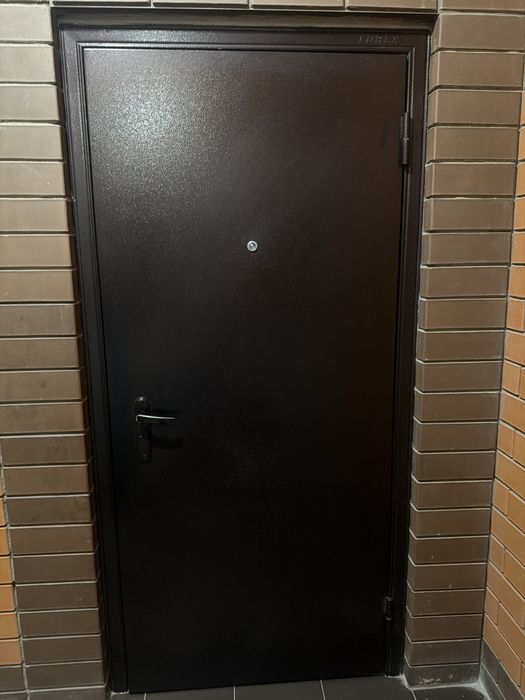 Продается двери и ванна