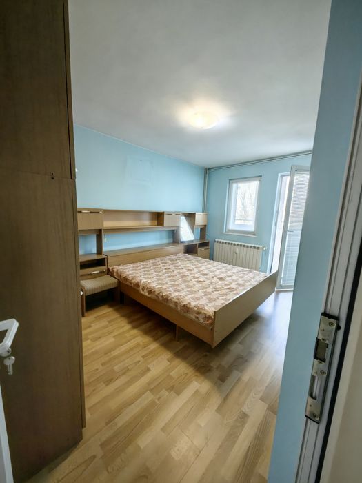 Продава се Тристаен апартамент в Плевен, Сторгозия - 102 кв.м за 2229 €/кв.м - Снимка #2