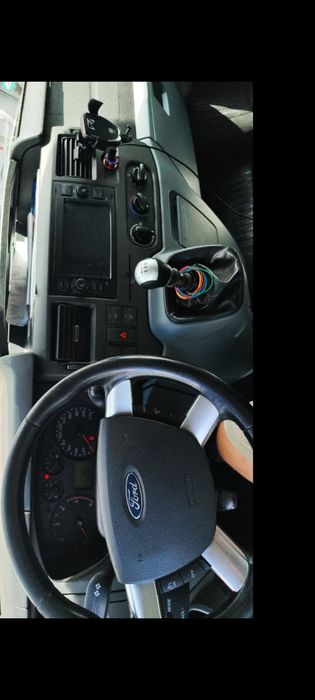 Vând Ford transit