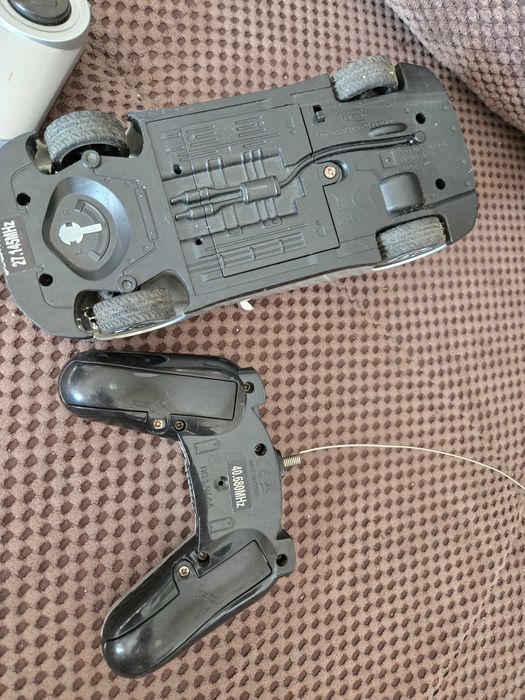 Кола с дистанционно 10лв.