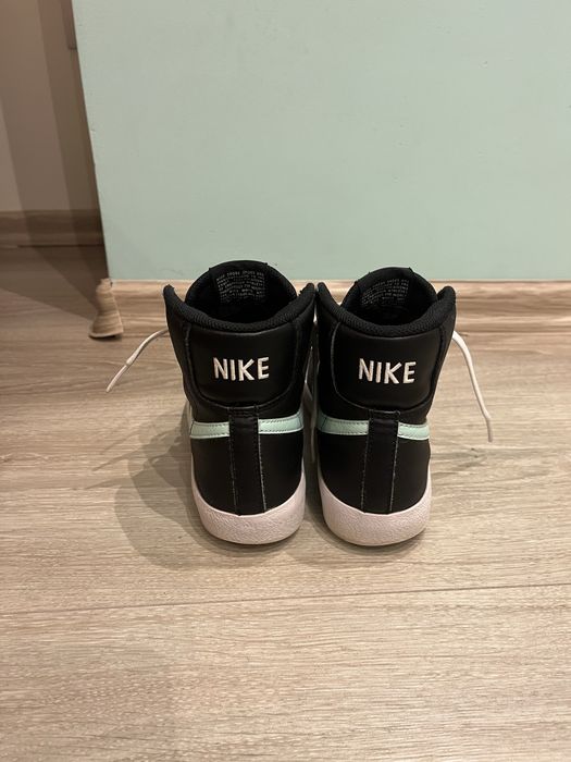 Adidasi nike blaze