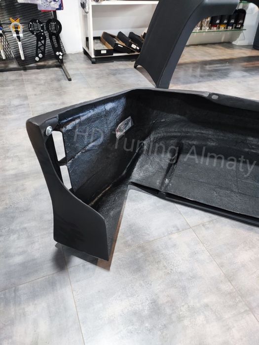 Бампер задний Custom со сплиттером Subaru Forester SF