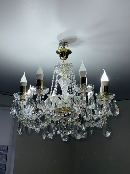 Люстра чешская новая