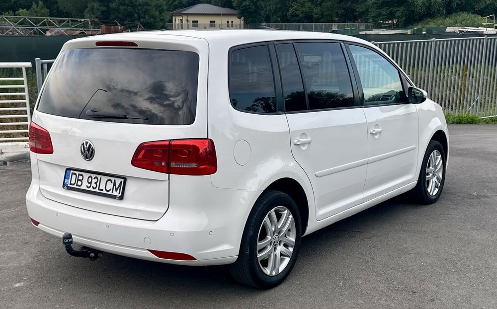 VOLKSWAGEN Touran 2014 — imagine 4
