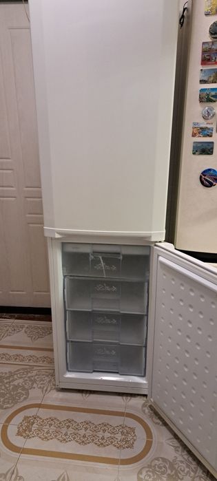 Продам холодильник