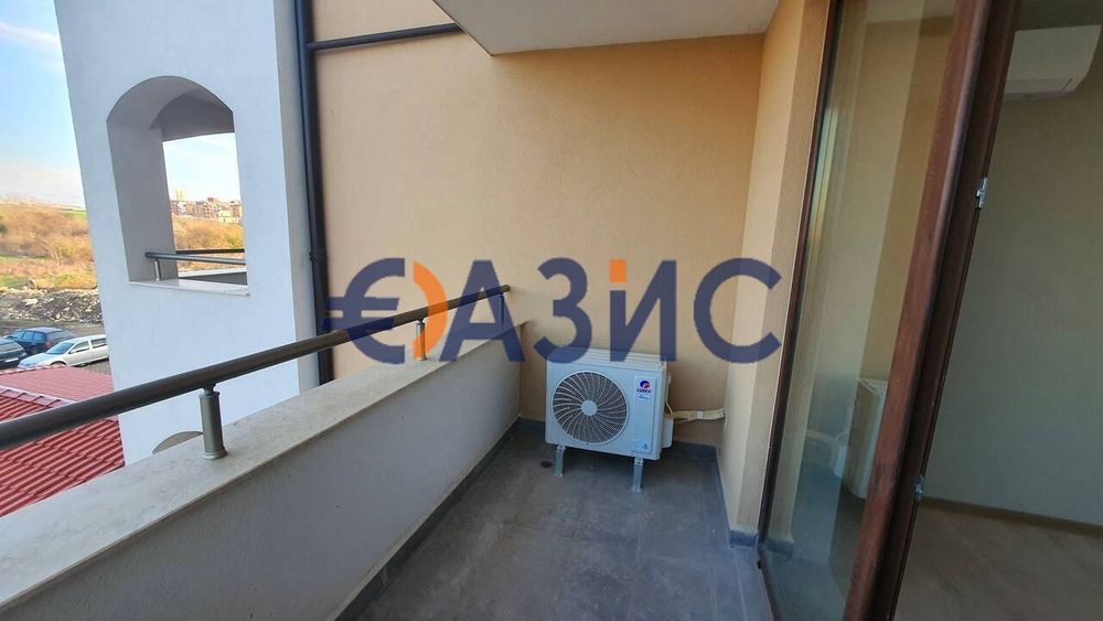 Продава се Двустаен апартамент в Ахелой - 72 кв.м за 843 €/кв.м - Снимка #12