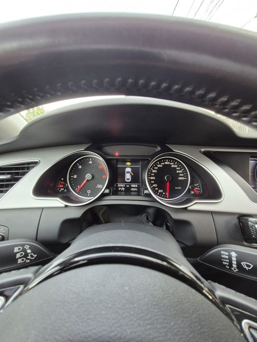 Audi A5 2.0 TDI Quattro S-Tronic/190cp  Distronic